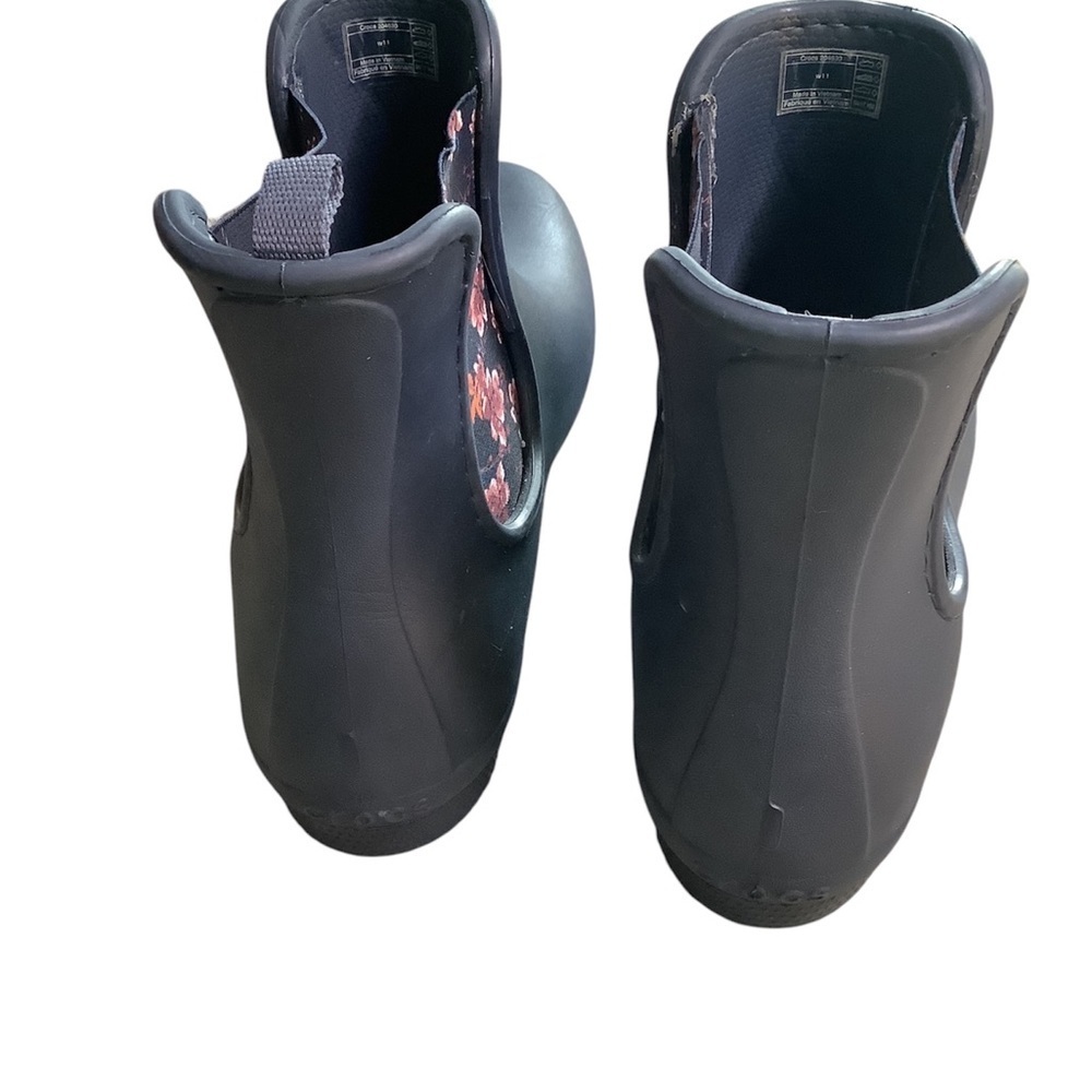 Croc blue floral rain boots - Picture 4 of 5